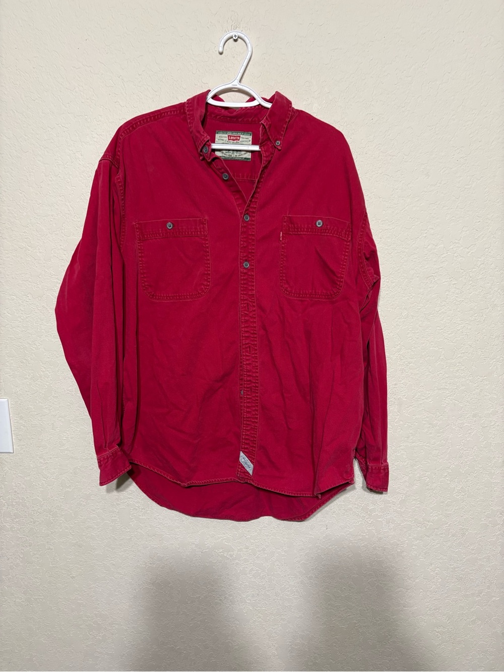 Levi's Men's Deep Red Long-Sleeve Button-Down Shirt